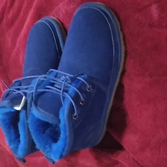UGG Other - Ugg neumel boots best offer gets these today